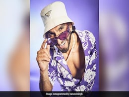 Ranveer Singh Amps Up His Fashion Game In New Pics. Arjun Kapoor Reacts Ranveer Singh Amps Up His Fashion Game In New Pics. Arjun Kapoor Reacts