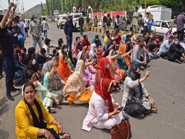 Kashmiri Pandits' Big Warning If Not Moved To Safe Places In 24 Hours Kashmiri Pandits' Big Warning If Not Moved To Safe Places In 24 Hours