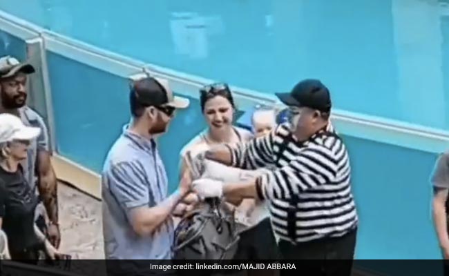 Viral Video: Mime Calls Out Man For Not Helping Partner, Internet In Stitches