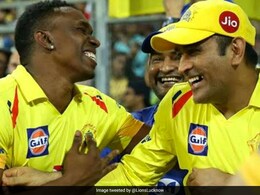 धोनी ने ब्रावो को कहा- 'बूढ़ा', सोशल मीडिया पर फैंस का आया जबरदस्त रिेएक्शन धोनी ने ब्रावो को कहा- 'बूढ़ा', सोशल मीडिया पर फैंस का आया जबरदस्त रिेएक्शन