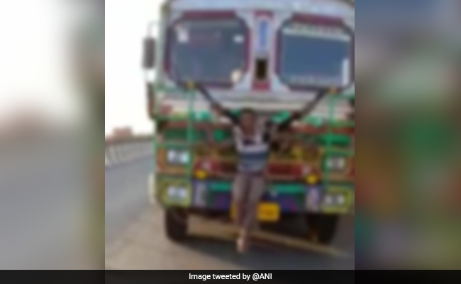 Man Seen Tied To Truck After Driver Catches Him Stealing Mobile Phone