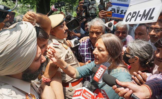 Bulldozer Drive Again In South Delhi Areas, Action Paused In Seelampur