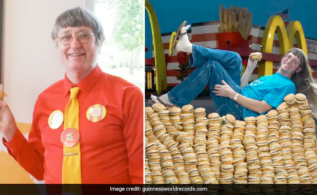 32,340 बर्गन खाकर बनाया World Record, सिलसिला अभी भी जारी...