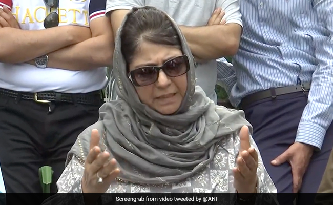 "Criminals Felicitated, But Political Prisoners...": Mehbooba Mufti
