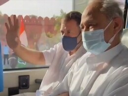 राहुल गांधी ने 'मास कनेक्ट' के लिए ट्रेन से किया राजस्थान का सफर, पार्टी के कई बड़े नेता रहे साथ राहुल गांधी ने 'मास कनेक्ट' के लिए ट्रेन से किया राजस्थान का सफर, पार्टी के कई बड़े नेता रहे साथ