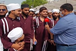 Eid Namaz Offered At Lucknow's Teele Waali Masjid Eid Namaz Offered At Lucknow's Teele Waali Masjid