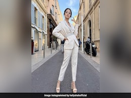 Cannes 2022: Helly Shah Means Business In White Pantsuit Cannes 2022: Helly Shah Means Business In White Pantsuit