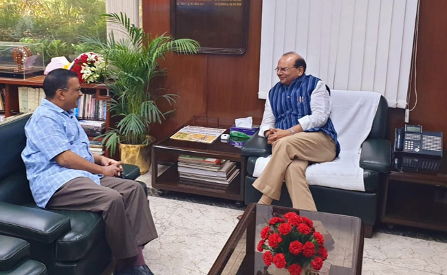 Lt Governor Points Out Civic Issues In Delhi, Alleges "Inaction" By AAP