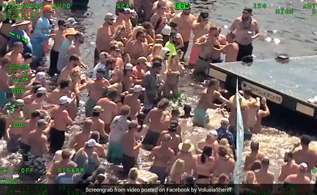 Video Shows Fights Breaking Out At US Boat Party Named 'Mayhem At Lake George'
