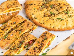 How To Make Cheese Burst Garlic Bread For Weekend Indulgence