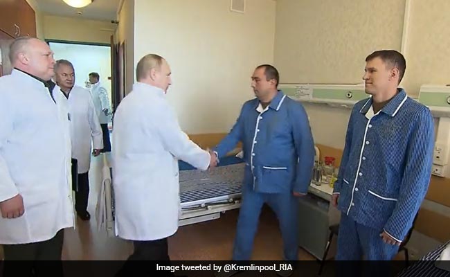 Ukraine War: Putin Meets Wounded Russian Soldiers For The First Time
