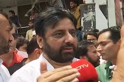 "No Illegal Structures": AAP MLA On Bulldozer Drive At Shaheen Bagh "No Illegal Structures": AAP MLA On Bulldozer Drive At Shaheen Bagh