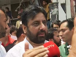 AAP विधायक अमानतुल्लाह खान की गिरफ्तारी के विरोध में बंद रहेंगे दिल्ली की तीन बड़े बाजार AAP विधायक अमानतुल्लाह खान की गिरफ्तारी के विरोध में बंद रहेंगे दिल्ली की तीन बड़े बाजार