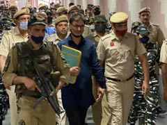 दिल्ली की तिहाड़ जेल में अलगाववादी नेता यासीन मलिक  अपनी मांगों को लेकर भूख हड़ताल पर बैठा