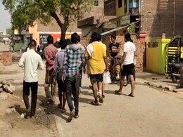 VIDEO: मध्य प्रदेश में लोगों ने गाजे-बाजे के साथ किया बंदर का अंतिम संस्कार, जानें वजह VIDEO: मध्य प्रदेश में लोगों ने गाजे-बाजे के साथ किया बंदर का अंतिम संस्कार, जानें वजह