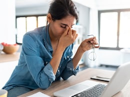 Eye Strain: लंबे समय तक स्क्रीन के इस्तेमाल से होने वाले आई स्ट्रेन के खतरे को कम करने के 9 कारगर टिप्स Eye Strain: लंबे समय तक स्क्रीन के इस्तेमाल से होने वाले आई स्ट्रेन के खतरे को कम करने के 9 कारगर टिप्स