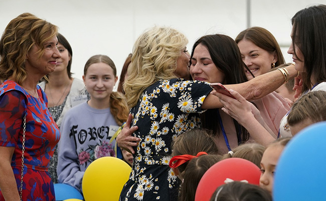 "Amazingly Strong": US First Lady Meets Ukrainian Refugees In Romania