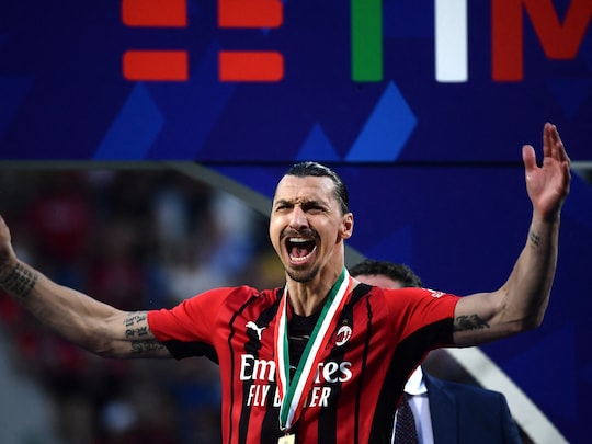 Zlatan Ibrahimovic Extends Stay With Italian Champions AC Milan