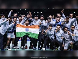 Thomas Cup 2022: गोल्ड मेडल जीतकर टीम इंडिया ने रचा इतिहास, फैंस ने सोशल मीडिया पर बरसाया प्यार  Thomas Cup 2022: गोल्ड मेडल जीतकर टीम इंडिया ने रचा इतिहास, फैंस ने सोशल मीडिया पर बरसाया प्यार