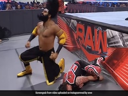 उत्तर प्रदेश के इस पहलवान ने WWE में फिर बरपाया कहर, रिंग में यहां-वहां चित्त नजर आए रेस्लर उत्तर प्रदेश के इस पहलवान ने WWE में फिर बरपाया कहर, रिंग में यहां-वहां चित्त नजर आए रेस्लर