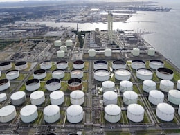 Oil Slides 2% On Rising U.S. Fuel Stocks And Output Oil Slides 2% On Rising U.S. Fuel Stocks And Output