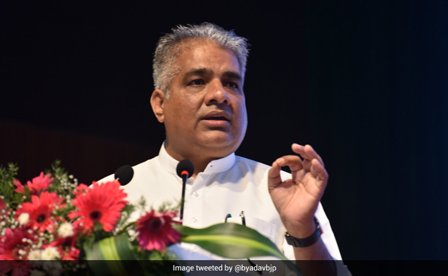 Minister Opens Exhibition On International Day For Biological Diversity