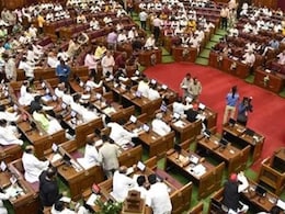 खाओ अपनी बीवी की कसम... यूपी एसेंबली में पानी पर बहस के बीच नेताजी क्या बोल गए  खाओ अपनी बीवी की कसम... यूपी एसेंबली में पानी पर बहस के बीच नेताजी क्या बोल गए