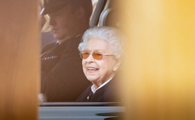 Queen Elizabeth's Rare Public Appearance Amid Health Concerns