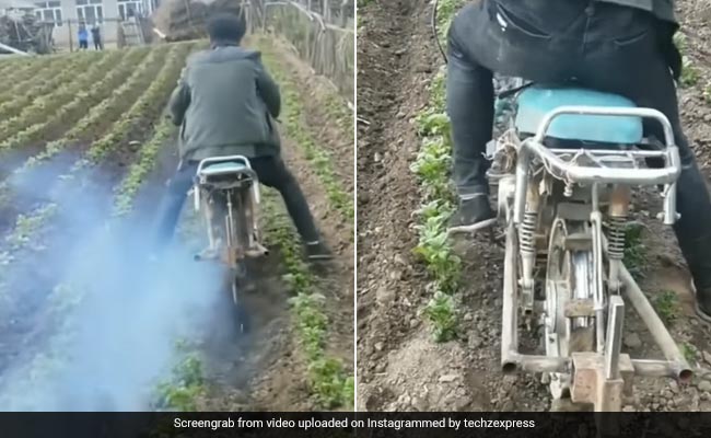 खेती करने के लिए शख्स ने किया गजब जुगाड़, मोटरसाइकिल से ही बना लिया हल और करने लगा जुताई - देखें Video