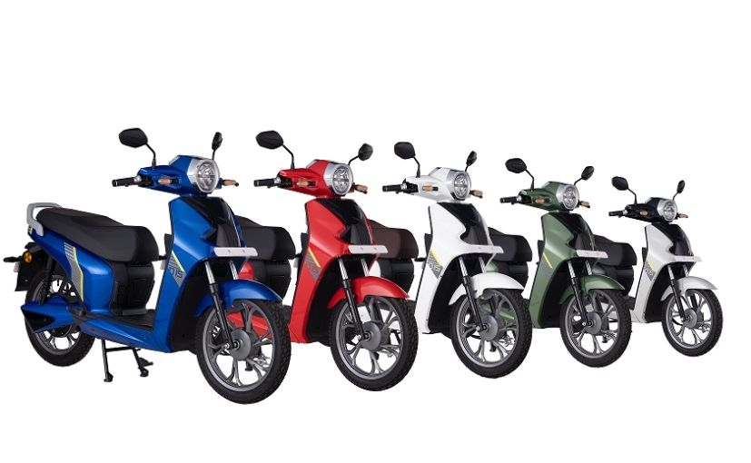 BGauss D15 Electric Scooter Priced At Rs. 99,999; Deliveries To Begin In June
