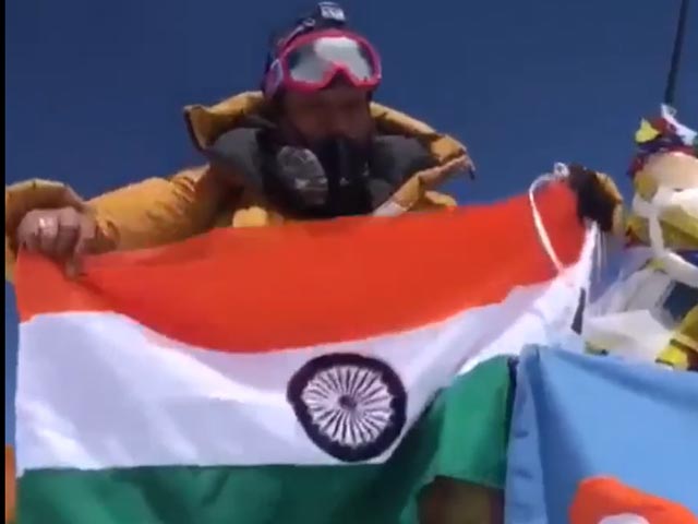 Watch: Air Force Officer Scales Mt Everest, Sings National Anthem