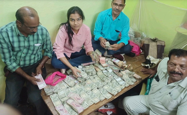 मध्यप्रदेश: प्रदूषण विभाग के वैज्ञानिक के घर EOW का छापा, करोड़ों की संपत्ति का खुलासा