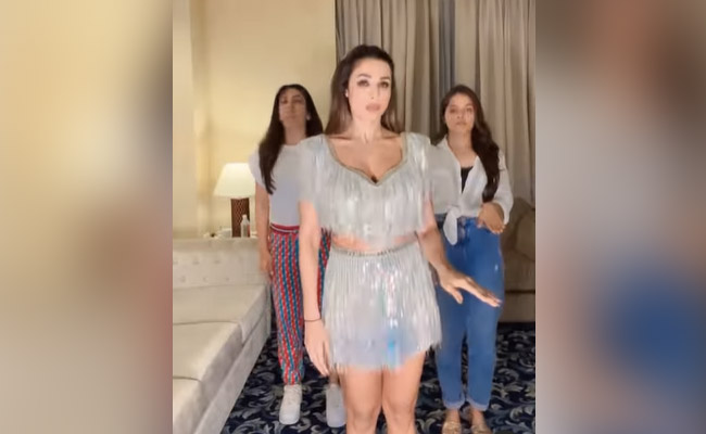 Malaika Arora Aces The "Jiggle Jiggle" Trend. Everyone Else Can Go Home