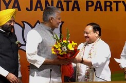 Punjab Congress Veteran Sunil Jakhar Joins BJP Days After Quitting Party Punjab Congress Veteran Sunil Jakhar Joins BJP Days After Quitting Party