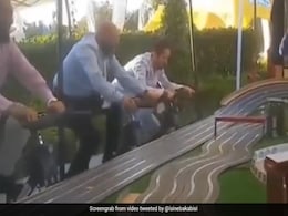 साइकिल पर पैडल मारकर जीत सकते हैं ये दिलचस्प कार रेस, इनाम में मिलेगी गजब की फिटनेस साइकिल पर पैडल मारकर जीत सकते हैं ये दिलचस्प कार रेस, इनाम में मिलेगी गजब की फिटनेस