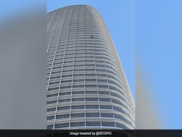US Abortion "Spiderman" Protester Climbs 60-Storey San Francisco Building US Abortion "Spiderman" Protester Climbs 60-Storey San Francisco Building