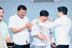 Jolt For BJP In Bengal As Disgruntled MP Arjun Singh Joins Trinamool Jolt For BJP In Bengal As Disgruntled MP Arjun Singh Joins Trinamool