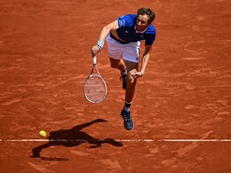 French Open: Second Seed Daniil Medvedev Eases Into 2nd Round French Open: Second Seed Daniil Medvedev Eases Into 2nd Round