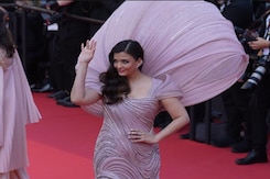 Cannes 2022: Aishwarya Rai Bachchan's Venusian Red Carpet Moment Cannes 2022: Aishwarya Rai Bachchan's Venusian Red Carpet Moment