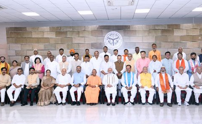 PM's Dinner With Yogi Adityanath In Lucknow Stopover After Nepal Trip