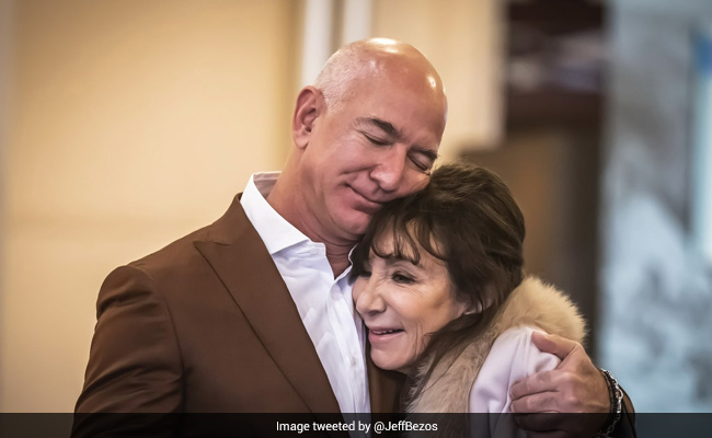 "I Have No Idea How...": Jeff Bezos' Mother's Day Note To Mom Jackie