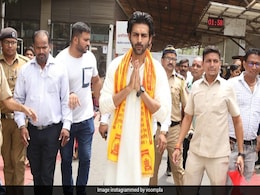 Bhool Bhulaiyaa 2 की रिलीज के तुरंत बाद सिद्धिविनायक मंदिर पहुंचे कार्तिक आर्यन, फैंस ने कहा- 'भाई टेंशन न लो' Bhool Bhulaiyaa 2 की रिलीज के तुरंत बाद सिद्धिविनायक मंदिर पहुंचे कार्तिक आर्यन, फैंस ने कहा- 'भाई टेंशन न लो'