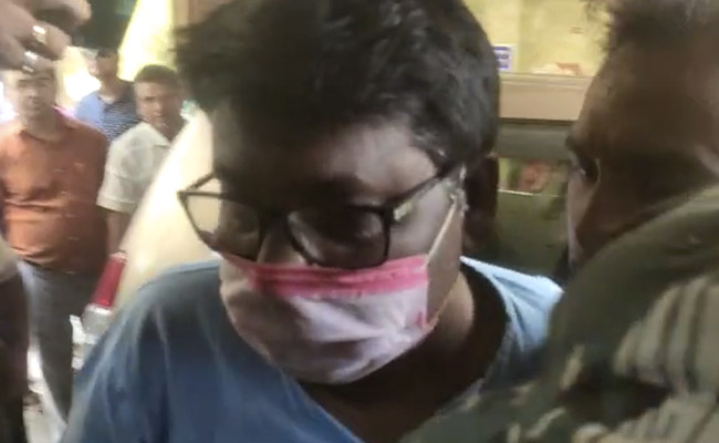 हंसखली बलात्कार मामले में TMC नेता गिरफ्तार, पीड़ित परिवार को धमकाने का आरोप