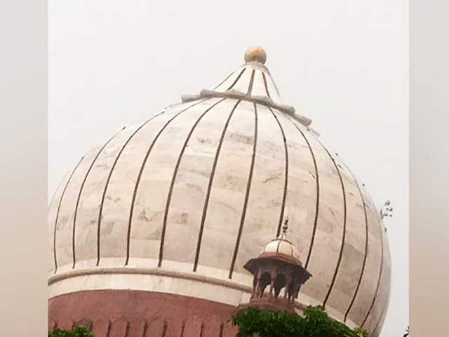 Delhi's Jama Masjid Dome Damaged Due to Heavy Rain, Thunderstorm