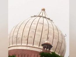 दिल्ली: तेज आंधी में गिरा ऐतिहासिक जामा मस्जिद का कलस, 2 जख्मी, मरम्मती के लिए शाही इमाम LG को लिखेंगे चिट्ठी दिल्ली: तेज आंधी में गिरा ऐतिहासिक जामा मस्जिद का कलस, 2 जख्मी, मरम्मती के लिए शाही इमाम LG को लिखेंगे चिट्ठी