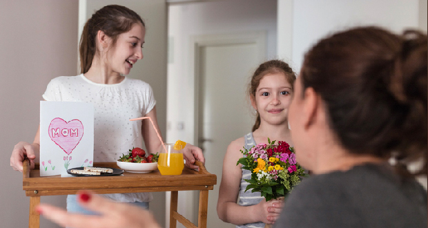 Mother’s Day 2022: अपनी मां को हमेशा हर दिन हेल्दी रखने के लिए इन 5 जरूरी कामों को करना न भूलें