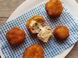 Chicken Cheese Balls Recipe | How To Make Chicken Cheese Balls