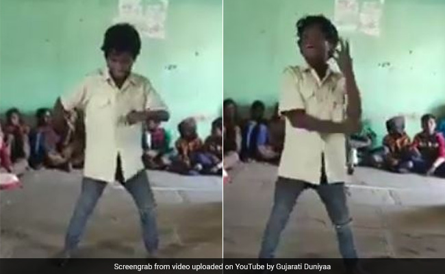 इस लड़के ने क्लास में 'गबरू' सॉन्ग पर किया डांस, वीडियो देख कहेंगे 'फायर है भाई' इस लड़के ने क्लास में 'गबरू' सॉन्ग पर किया डांस, वीडियो देख कहेंगे 'फायर है भाई'