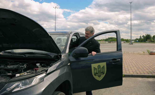 Ex-Ukraine President Says Blocked From Leaving War-Torn Country