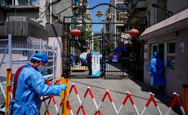 Another Shanghai District Shuts As China's Covid Outbreak Grows